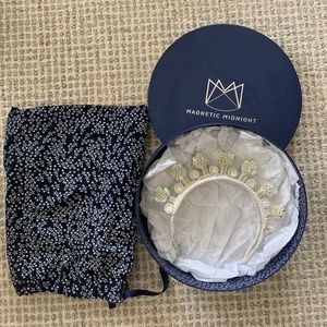 Magnetic Midnight White Pearl Headband